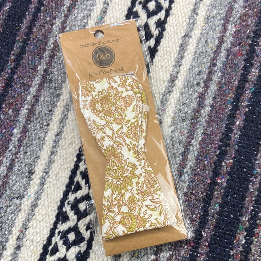 3/$12 New NWT Frank and Buck Floral Bow Tie Self Tie by F & B